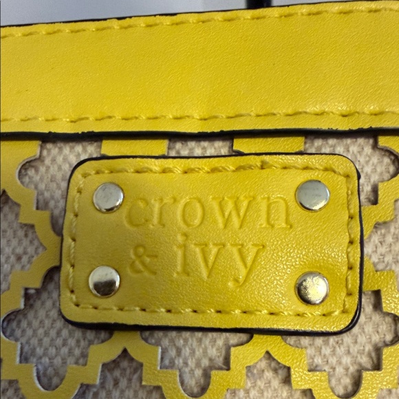 Crown & Ivy Yellow and Cream Tote - Picture 2 of 3